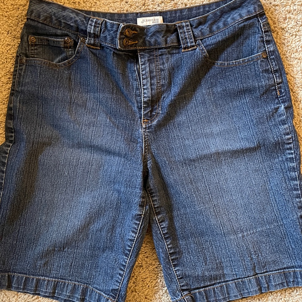 St. John’s Bay Stretch Denim Shorts Size 14